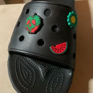 6 ASSORTED CHARMS FOR DECORATING SHOES - BERRY FRUITY